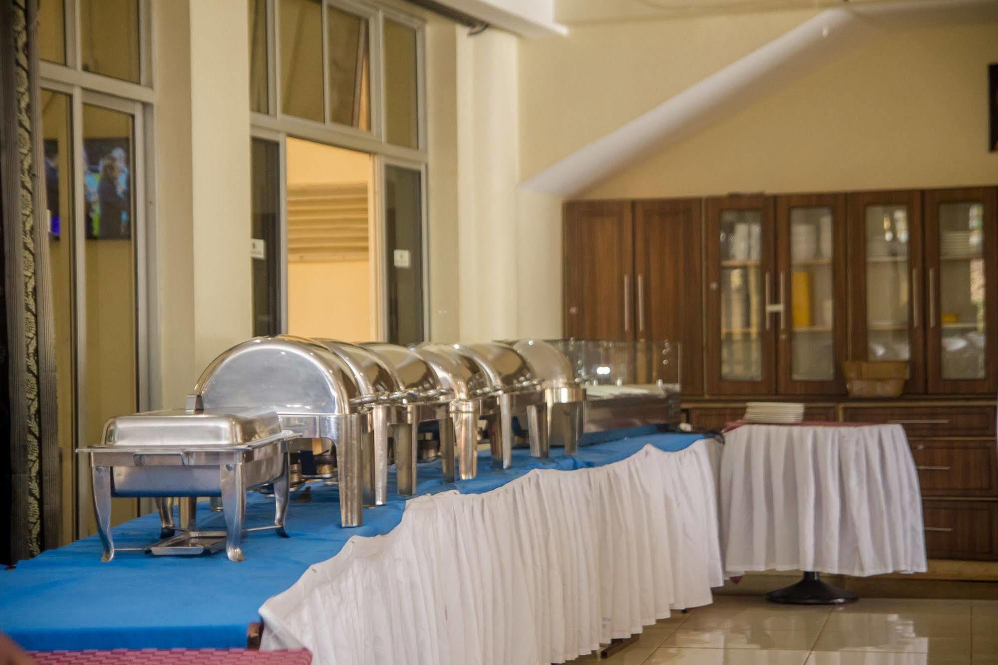 Grand Global Hotel Καμπάλα Εξωτερικό φωτογραφία