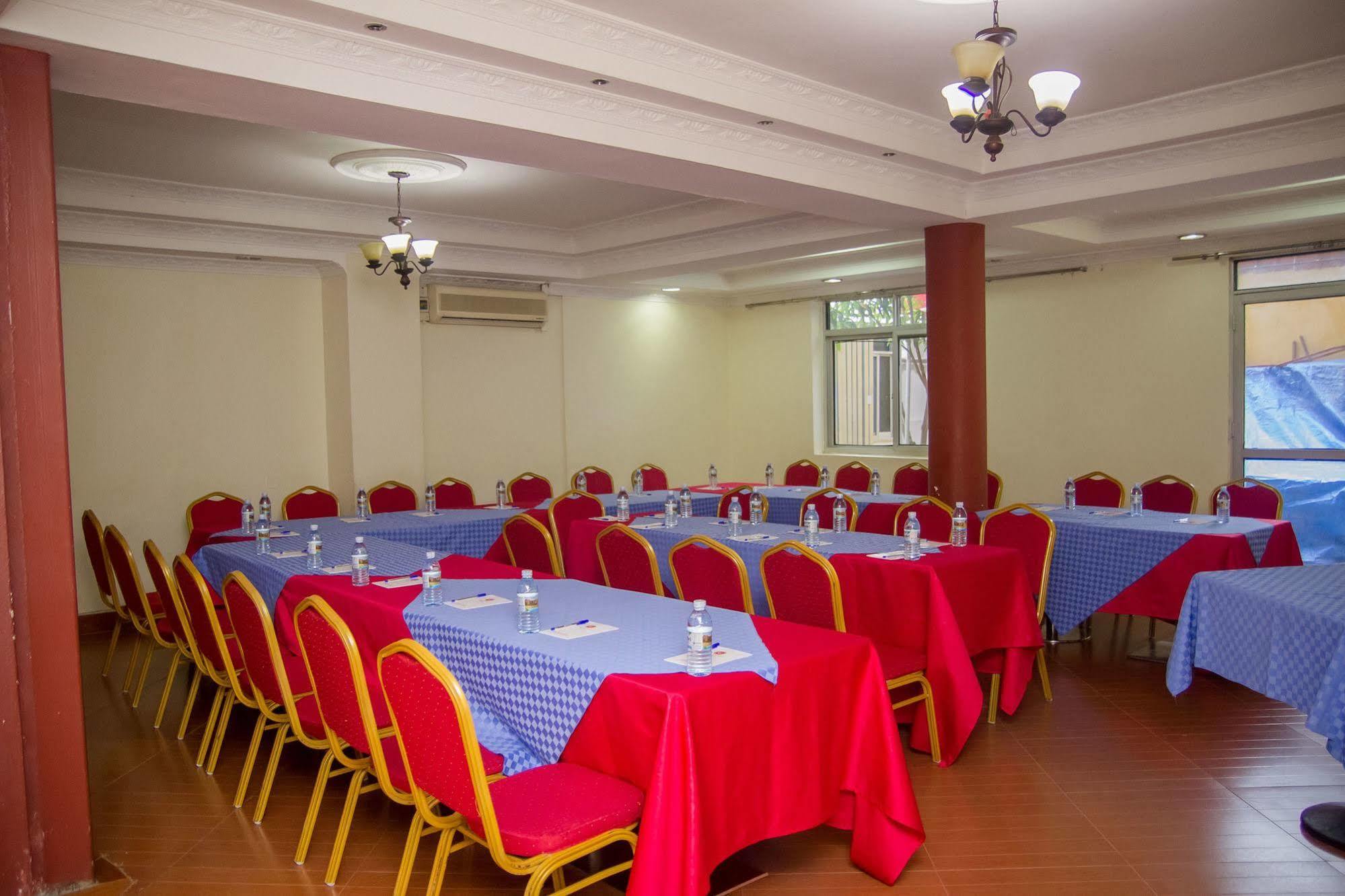 Grand Global Hotel Καμπάλα Εξωτερικό φωτογραφία