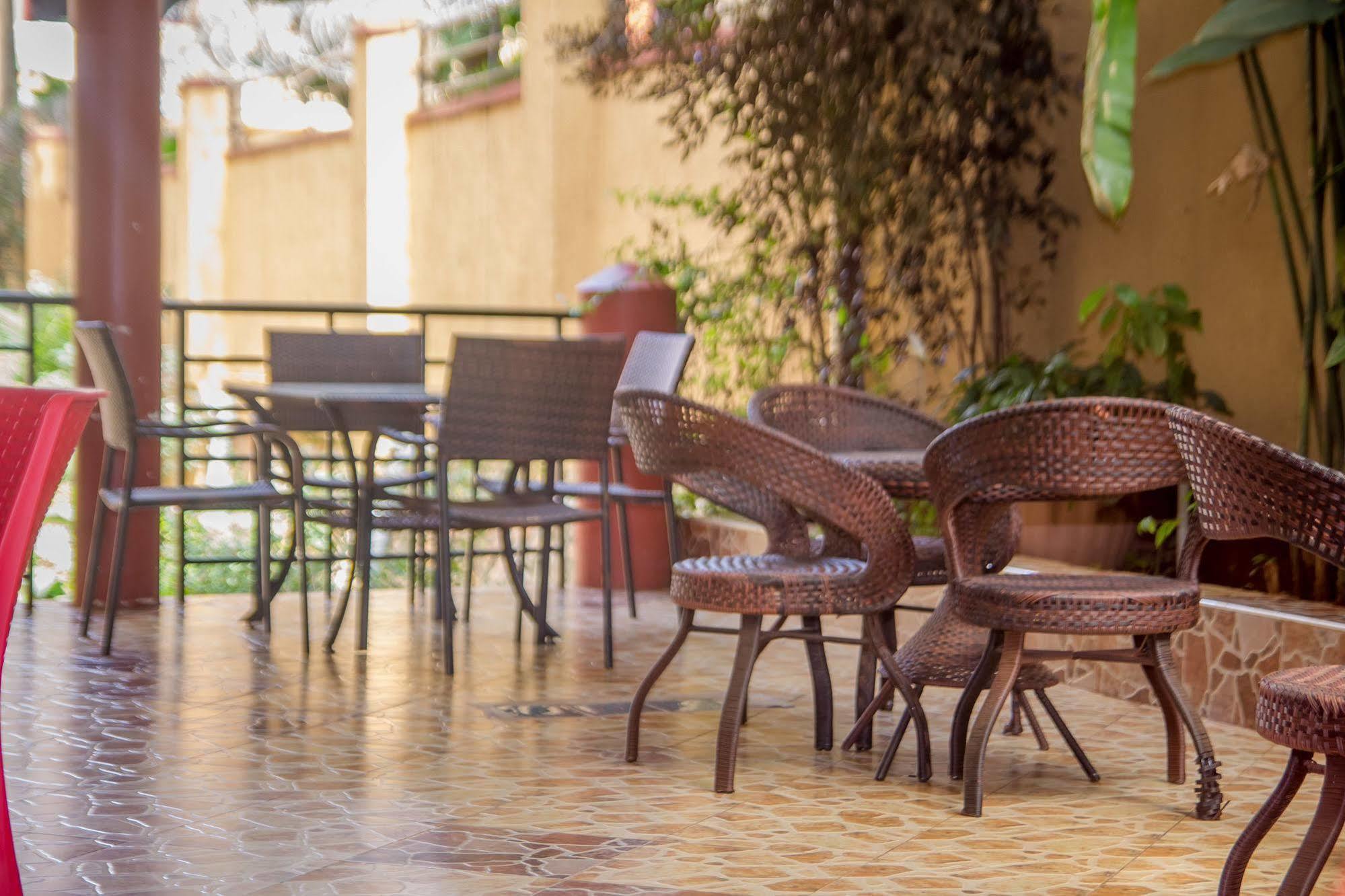 Grand Global Hotel Καμπάλα Εξωτερικό φωτογραφία